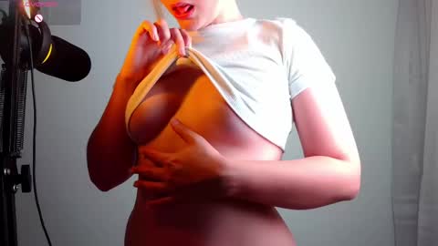 Ania online show from May 7, 11:00 pm