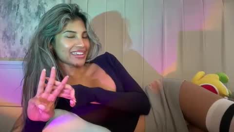 anisha online show from April 28, 9:13 am