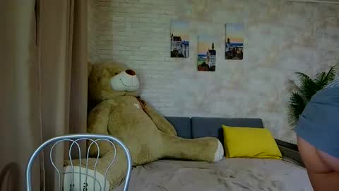 anikabloom online show from December 23, 3:13 am