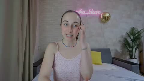 anikabloom online show from February 20, 11:10 pm