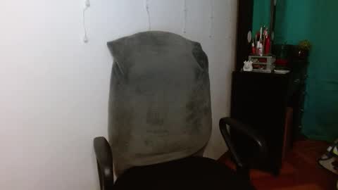 Valeri Villalobos   online show from January 13, 3:45 am