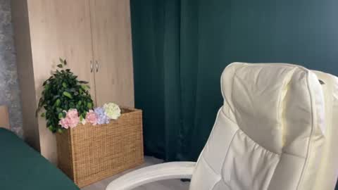 Anita online show from June 25, 1:13 am