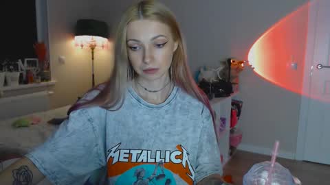 anita_moon_ online show from November 5, 11:29 pm