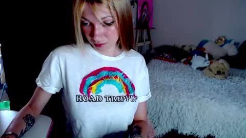 anita_moon_ online show from July 28, 4:39 pm