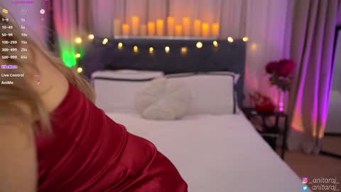 Im Anita thumb up me please its important online show from November 4, 7:04 pm