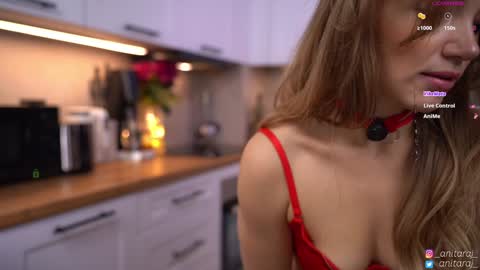 Im Anita thumb up me please its important online show from November 19, 6:50 pm