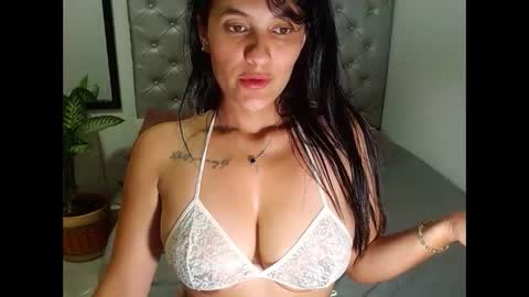 esmeralda online show from March 7, 8:44 pm