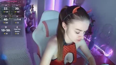 ann_woood online show from March 25, 7:37 am