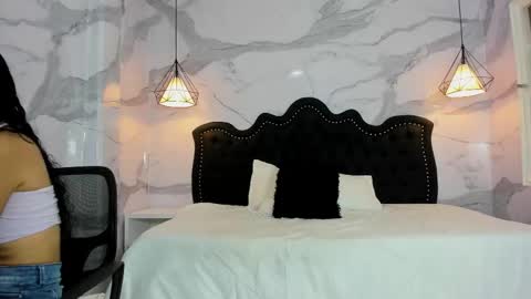 Ana  online show from December 3, 11:44 am