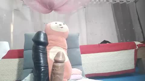 anna_ellen22 online show from April 17, 7:00 am