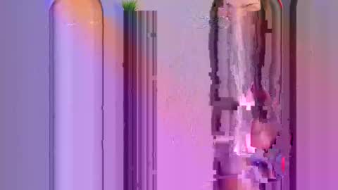 Anna online show from April 7, 3:36 pm