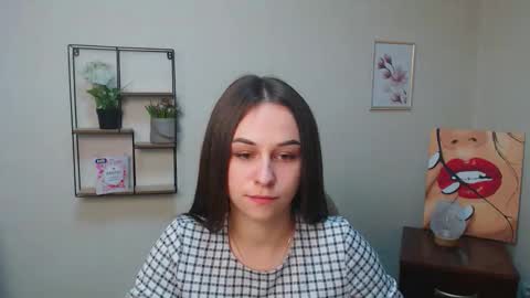 anna_sia_ online show from November 5, 5:15 pm