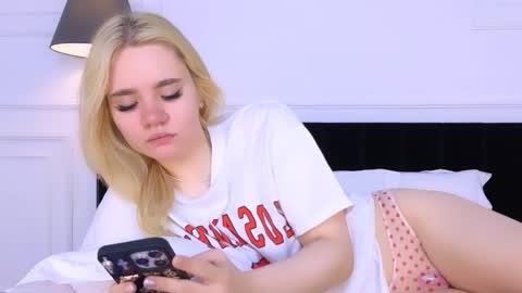 AnnaBelle online show from September 10, 2:34 am