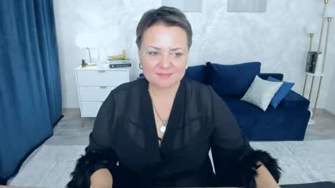 annacorlane online show from May 8, 4:51 am
