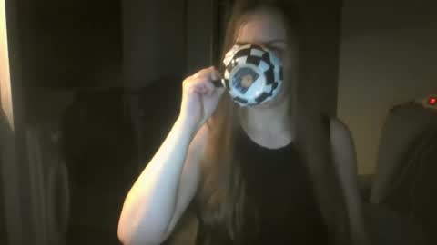 annadiamond1 online show from October 24, 11:05 pm