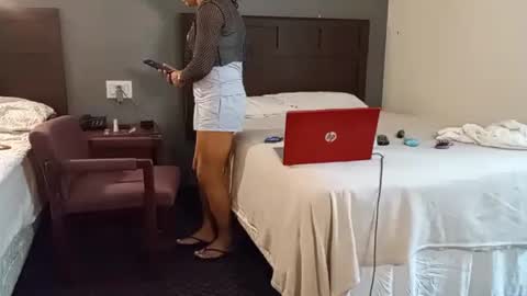 Anna Lee Cross online show from April 23, 3:36 am