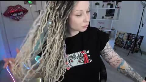 Anna online show from April 18, 8:49 am