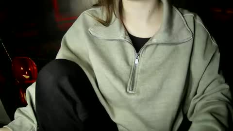 Bella online show from October 27, 6:08 pm