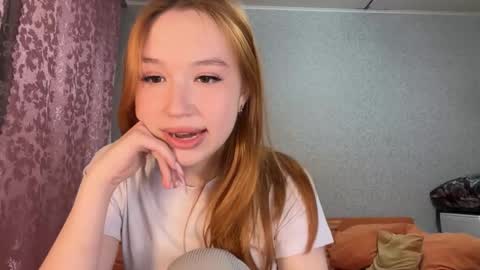 anne_blossomm online show from February 1, 7:11 pm