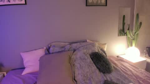 anne_cherrydh online show from February 21, 5:21 am