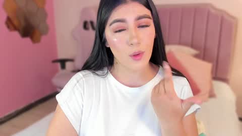 Anne  online show from January 26, 5:23 pm