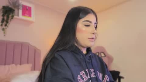 Anne  online show from February 19, 12:11 pm