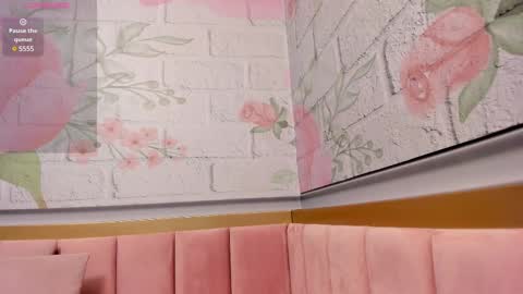 annie_cute18 online show from February 22, 3:45 am