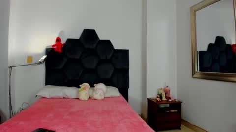 Annie online show from November 4, 5:14 pm