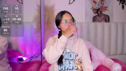   online show from October 27, 1:33 pm