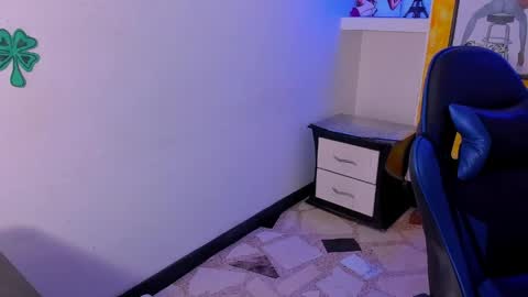 Anniee online show from April 10, 4:33 pm