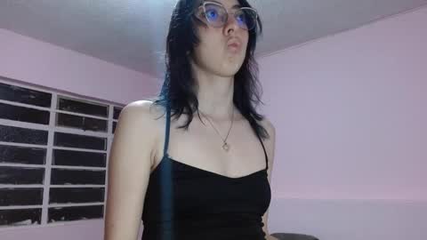 Annie Sparkle online show from October 29, 12:12 am