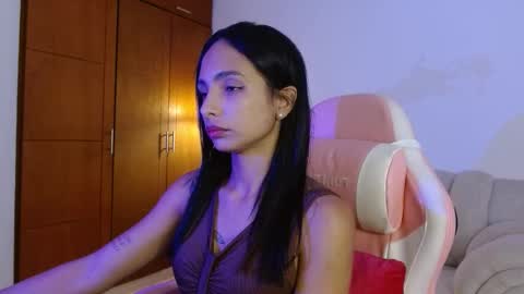 AnnaS online show from December 21, 4:30 am