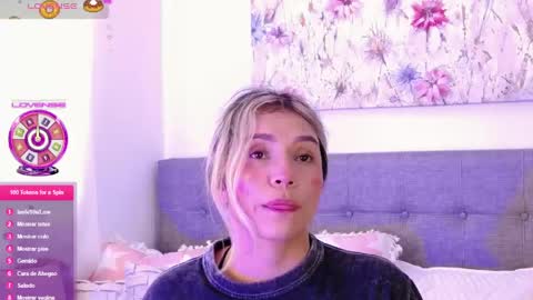 Antonella Lee online show from May 7, 6:14 pm