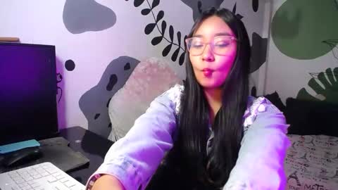 anny_angelic online show from March 22, 5:11 am