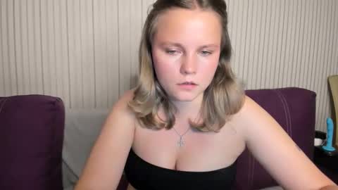 Snapshot of anny_love_you chatting on September 23, 7:53 pm anny_love_you online show from September 23, 7:53 pm