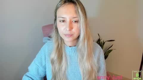 Issabela online show from October 24, 1:01 pm