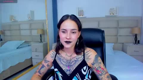 AnnyT online show from October 2, 8:29 pm