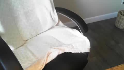 Anonymus394556 online show from March 20, 9:42 pm