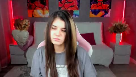 Anora online show from April 19, 8:22 pm