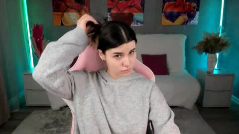 Anora online show from April 28, 8:57 pm