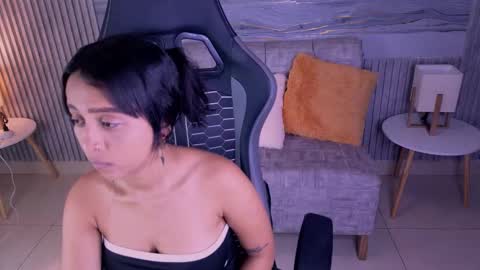 anthonela19_ online show from February 15, 4:26 am