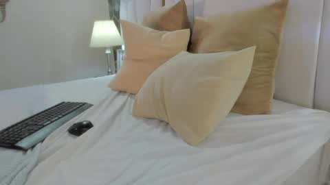 Antonella Moon 7 online show from March 23, 8:30 am