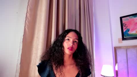 Snapshot of antonellahall_ chatting on January 24, 11:59 am AntonellaHall  online show from January 24, 11:59 am