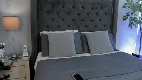 Antonella Ferreira and Johan tinx online show from January 17, 4:15 pm