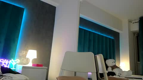 Antonia online show from December 20, 6:48 pm