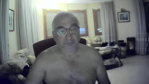 Snapshot of antonio2605 chatting on October 25, 11:27 pm Antonio online show from October 25, 11:27 pm