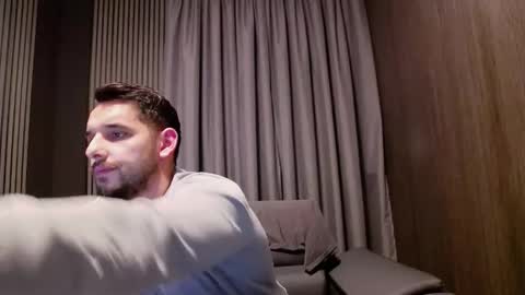 HI My name is Antonio online show from November 11, 8:00 pm