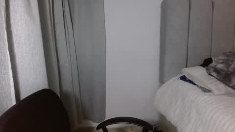 Snapshot of antonnella_x chatting on October 19, 12:26 am antonnella online show from October 19, 12:26 am