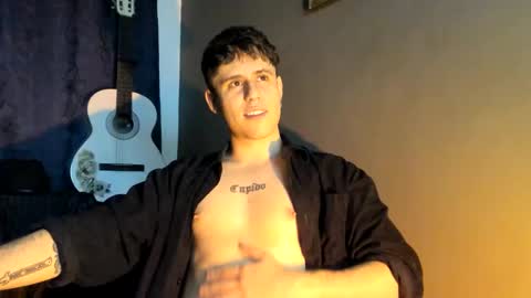 Snapshot of antonnello_ chatting on October 22, 7:22 am antonnello_ online show from October 22, 7:22 am