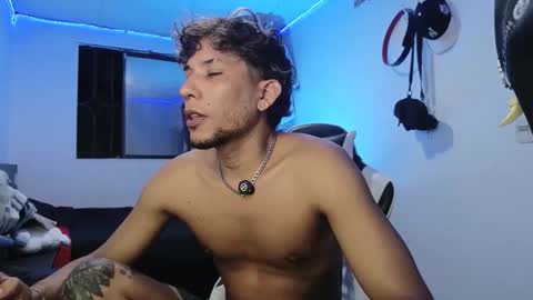 AnuarDHM online show from December 19, 2:07 am